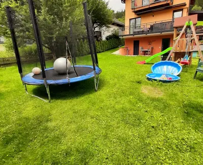 Ein Kinderspielbereich in der Unterkunft Susis Ferienwohnung