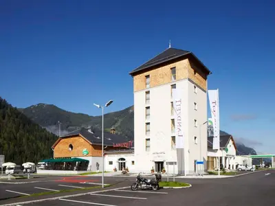 Ein allgemeiner Bergblick oder ein Berglick von des Hotels aus