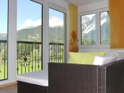 Ein allgemeiner Bergblick oder ein Berglick von der Ferienwohnung aus