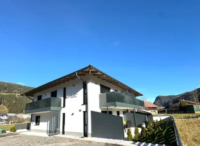 Ein allgemeiner Bergblick oder ein Berglick von der Ferienwohnung aus