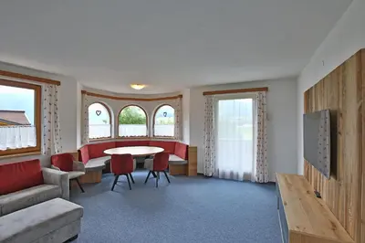 Ein Sitzbereich in der Unterkunft Ferienhaus Maurer