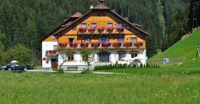 Das Gebäude in dem sich die Pension befindet