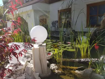 Ein Garten an der Unterkunft Appartement Höll