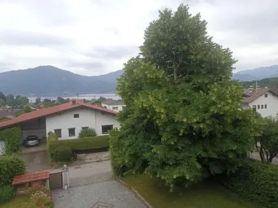 Ein allgemeiner Bergblick oder ein Berglick von der Ferienwohnung aus