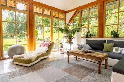 Ein Sitzbereich in der Unterkunft NaturparkResort Zu Hause