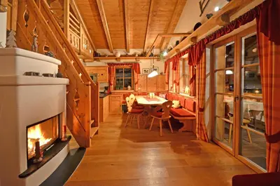 Ein Sitzbereich in der Unterkunft Chalet Berghof