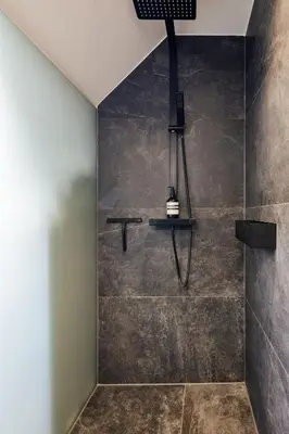 Ein Badezimmer in der Unterkunft Moxn Chalet Lungau - Authentic Luxury Living