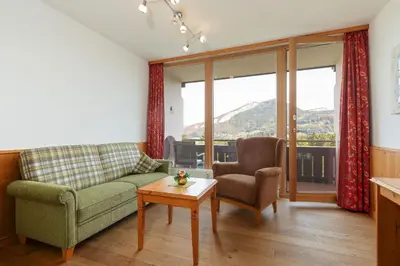 Ein allgemeiner Bergblick oder ein Berglick von der Ferienwohnung aus