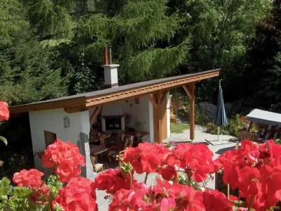 Ein Garten an der Unterkunft Apartment in Lungau near Ski Bus and Forest