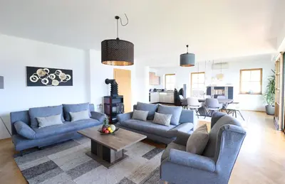 Ein Sitzbereich in der Unterkunft Naturtalente Berghaus - Apartment 4