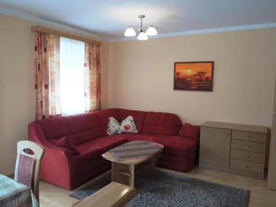 Ein Sitzbereich in der Unterkunft Appartements Edda