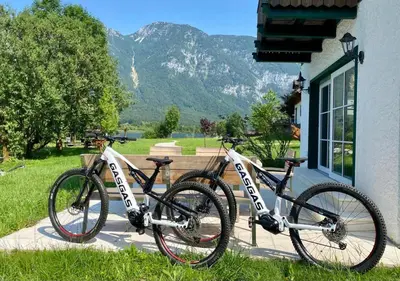 Ein allgemeiner Bergblick oder ein Berglick von des Ferienhauses aus