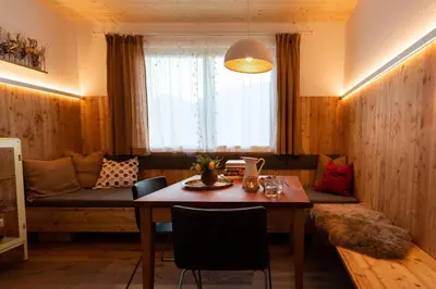 Ein Sitzbereich in der Unterkunft Stadtfüchse plus Sauna