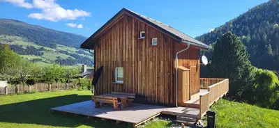 Ein allgemeiner Bergblick oder ein Berglick von des Ferienhauses aus