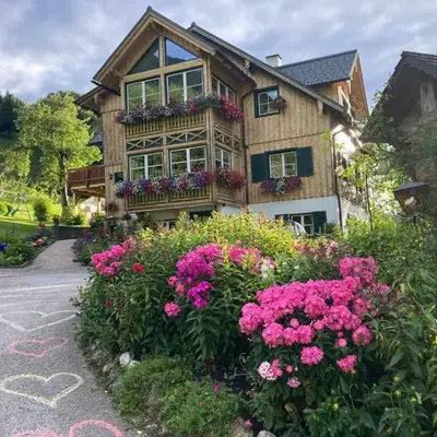 S'Rastl direkt mit Bergpanorama