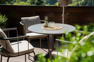 Ein Balkon oder eine Terrasse in der Unterkunft Der Zirbenhof