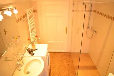 Ein Badezimmer in der Unterkunft Villa Frischmuth am See