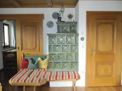 Ein Sitzbereich in der Unterkunft Ferienwohnung Wörndl