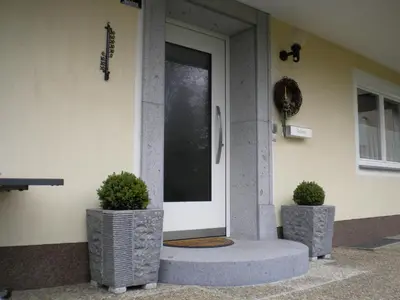 Das Gebäude in dem sich die Pension befindet