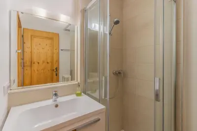 Ein Badezimmer in der Unterkunft Nada Apartman