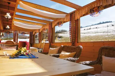Ein Sitzbereich in der Unterkunft Ferienwohnungen Jodlbauerhof