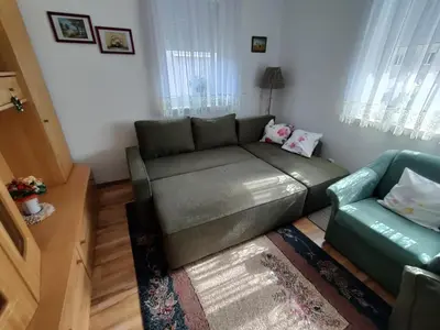 Ein Sitzbereich in der Unterkunft Bungalow Lindenweg