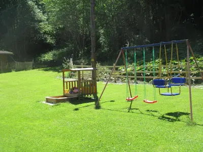 Ein Kinderspielbereich in der Unterkunft Schwarzenbacher
