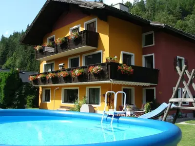 Der Swimmingpool an oder in der Nähe von Appartement-Reiteralm Schober
