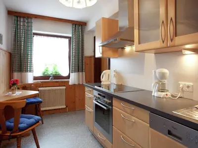 Küche/Küchenzeile in der Unterkunft Apartment in Wagrain near Ski Slopes