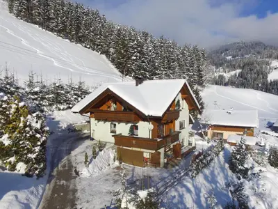 Apartment in Wagrain near Ski Slopes im Winter
