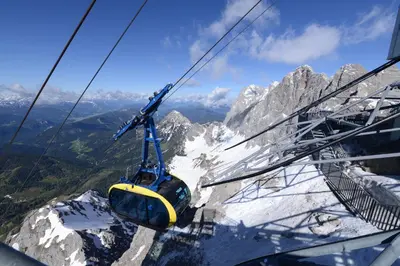 Ein allgemeiner Bergblick oder ein Berglick von der Ferienwohnung aus
