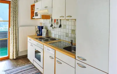 Küche/Küchenzeile in der Unterkunft Sehr Schoene Ferienwohnung