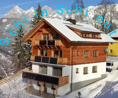Ein allgemeiner Bergblick oder ein Berglick von der Ferienwohnung aus