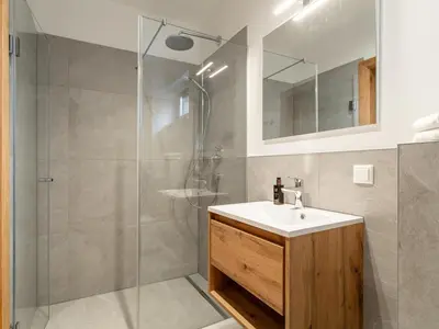 Ein Badezimmer in der Unterkunft Grebenzen Lodge 35