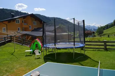 Ein allgemeiner Bergblick oder ein Berglick von der Ferienwohnung aus