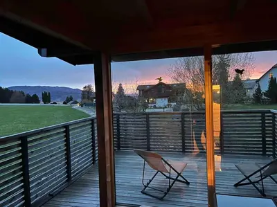 Ein allgemeiner Bergblick oder ein Berglick von der Ferienwohnung aus