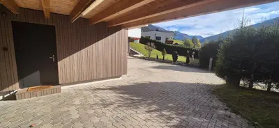 Ein allgemeiner Bergblick oder ein Berglick von der Ferienwohnung aus