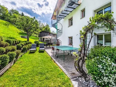 Ein Garten an der Unterkunft Apartment Mawa by Interhome