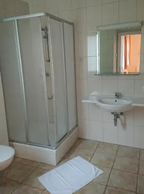Ein Badezimmer in der Unterkunft Claire's Apartment