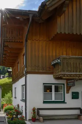 Das Gebäude in dem sich die Ferienwohnung befindet