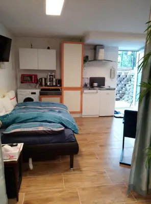Küche/Küchenzeile in der Unterkunft FeApp Souterrain Pennen & Parken