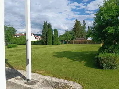 Ein Garten an der Unterkunft Apartment Attergautraum 1