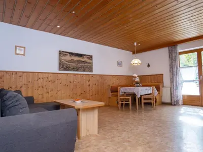 Ein Sitzbereich in der Unterkunft Apartment Salzburg by Interhome