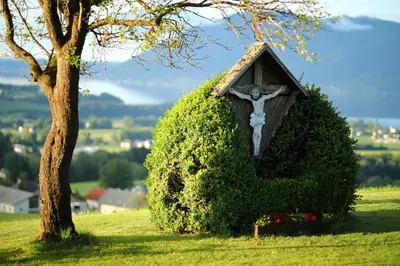 Ein allgemeiner Bergblick oder ein Berglick von der Ferienwohnung aus