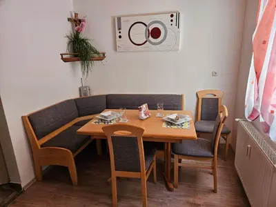 Ein Sitzbereich in der Unterkunft Wohnung im Nationalpark Kalkalpen 2
