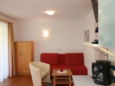 Ein Sitzbereich in der Unterkunft Apartment Dahoam-1 by Interhome
