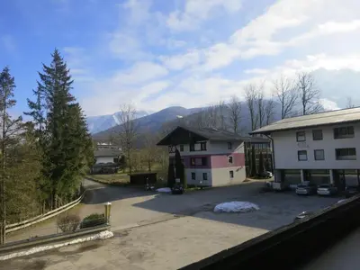 Ein allgemeiner Bergblick oder ein Berglick von der Ferienwohnung aus