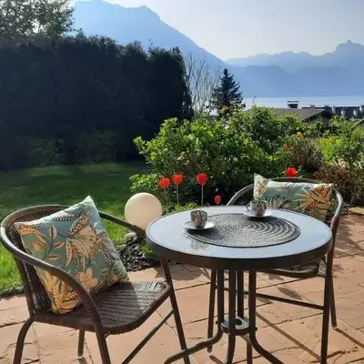 Gallery - Terrasse mit Seeblick und Garten