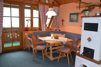 Ein Sitzbereich in der Unterkunft Holdhäusl