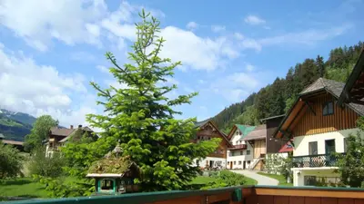 Ein allgemeiner Bergblick oder ein Berglick von der Ferienwohnung aus